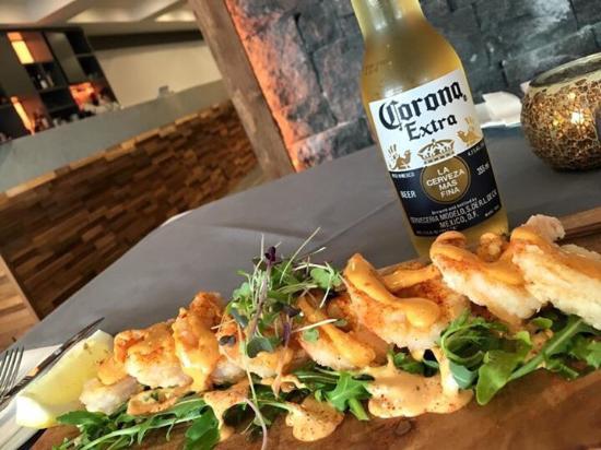 AXIS Restaurant and Bar